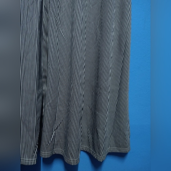 Pin Stiped Maxi Dress size 2X front pockets, stretches - Picture 8 of 10